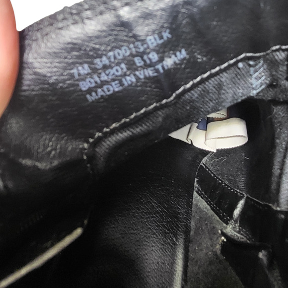 Frye Women's Black Leather Ankle Boots Side Zip Pointed Toe US Size 7M - Picture 7 of 7